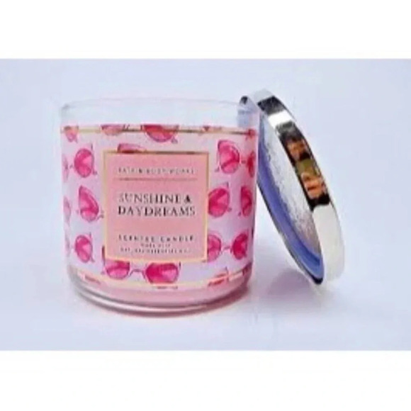Bath & Body Works Sunshine & Daydreams 3-Wick Candle - Picture 1 of 3